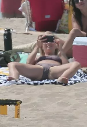 Julianne Hough #J4k0eoVfXn