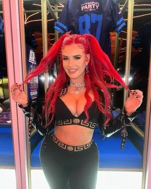 Justina Valentine #hNrGjr0C8s
