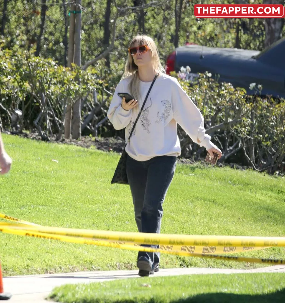 Kaley Cuoco  Onlyfans Leaked Nude Image #xMJkmUKFaL