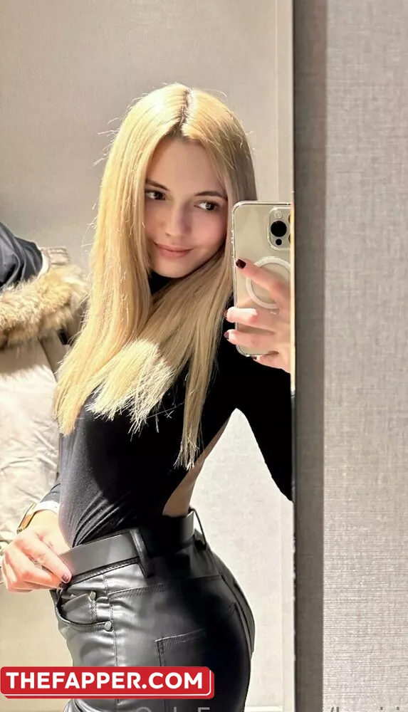 Kari.i  Onlyfans Leaked Nude Image #8agQ0Ngr1A