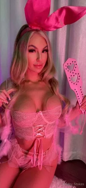 Karleystokes #T2KqutSRcR