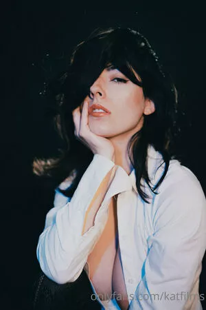 Kat Cabaret #SXp5Jqn0k3