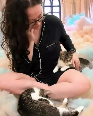 Kat Dennings #QzyTu085nB