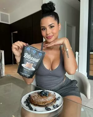 Katya Elise Henry #OnXAPdA2st