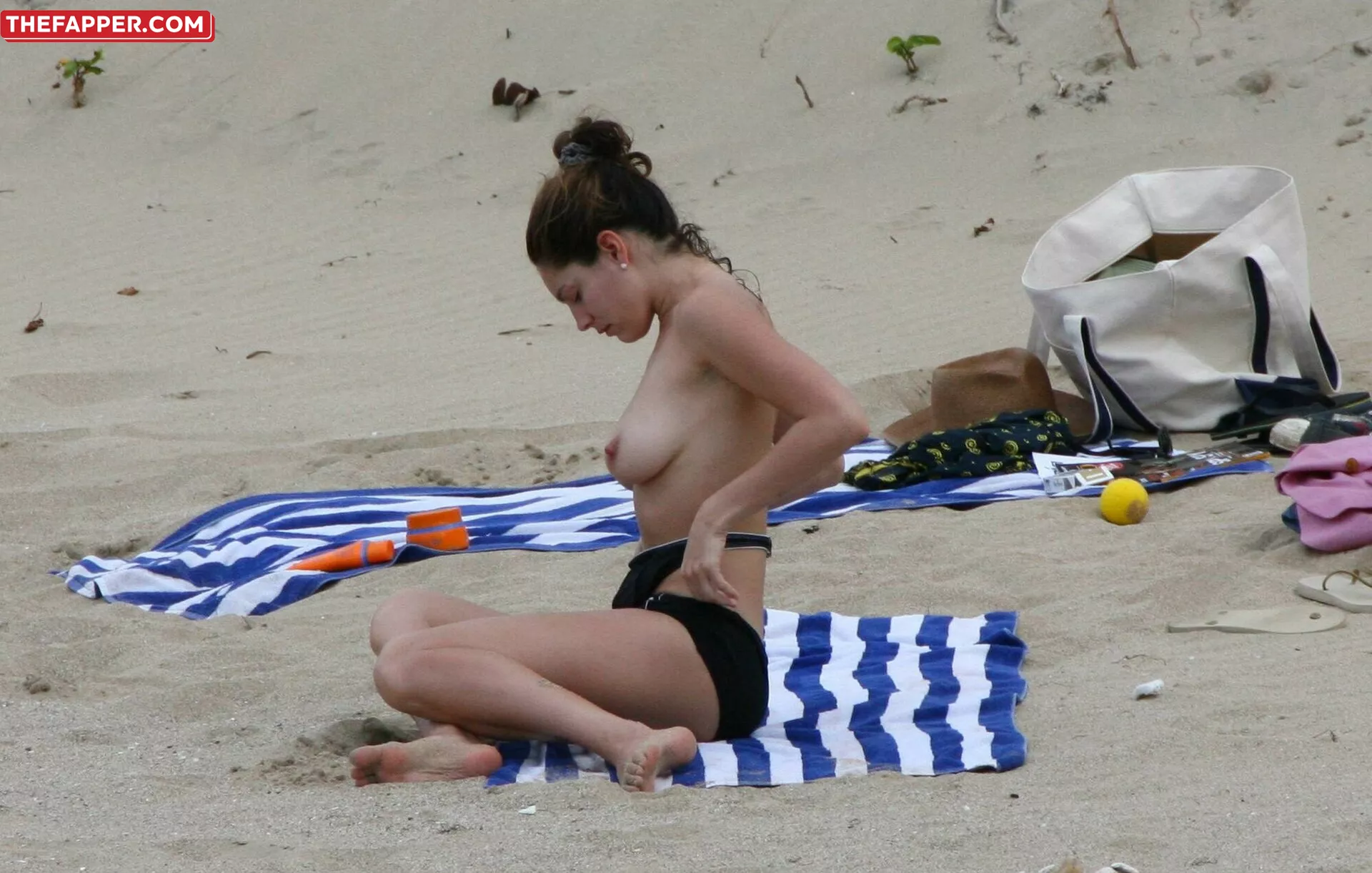 Kelly Brook  Onlyfans Leaked Nude Image #Qm1GJSNNId