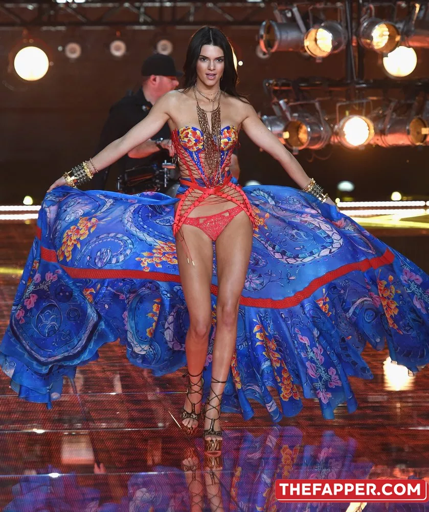 Kendall Jenner  Onlyfans Leaked Nude Image #iLpzXb495u