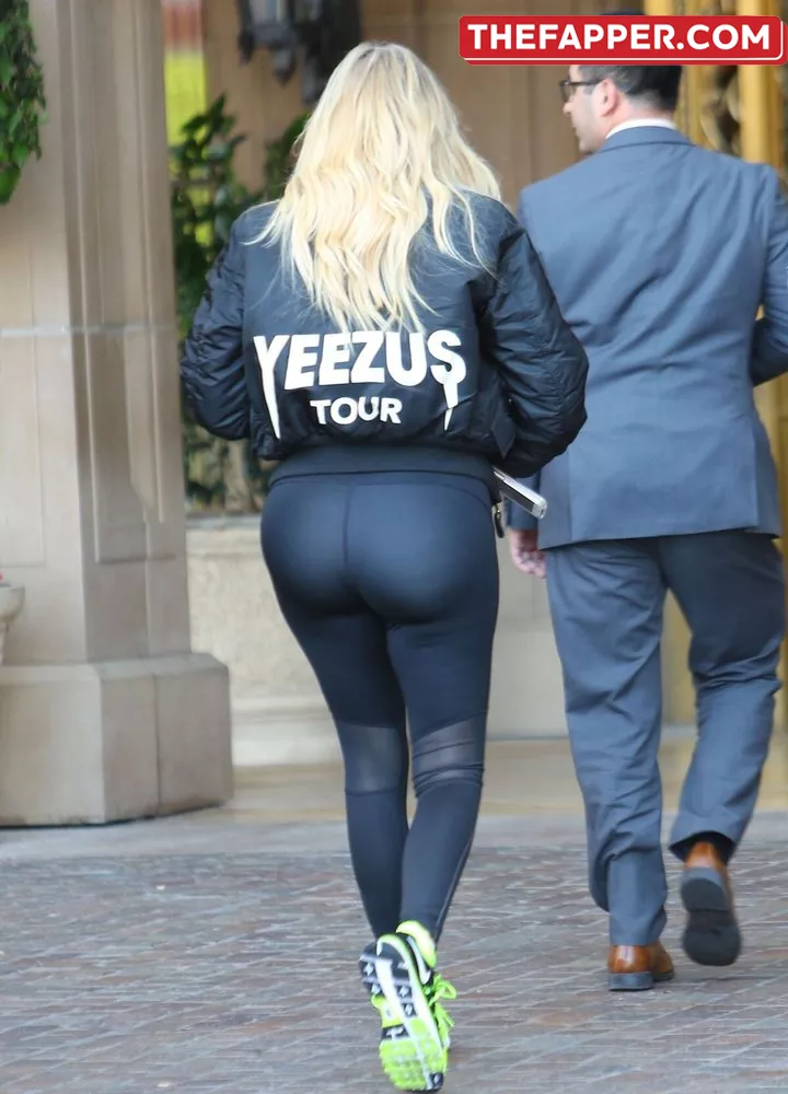 Khloe Kardashian  Onlyfans Leaked Nude Image #GhQM4WZv63