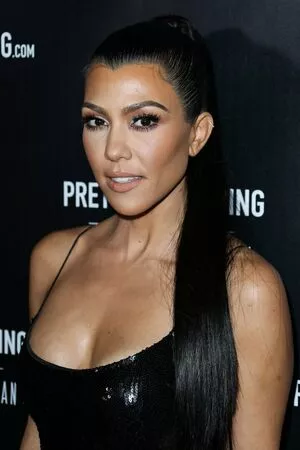 Kim Kardashian Onlyfans Leaked Nude Image #bySReP8Pnz