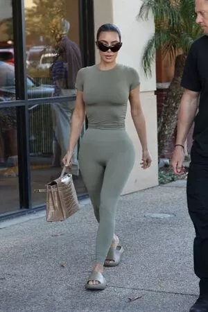 Kim Kardashian Onlyfans Leaked Nude Image #lktRrNU3C4