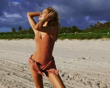 Kimberley Garner #FatbmZLEO1
