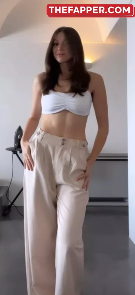 Kira Kosarin  Onlyfans Leaked Nude Image #AwMGuaRAyw