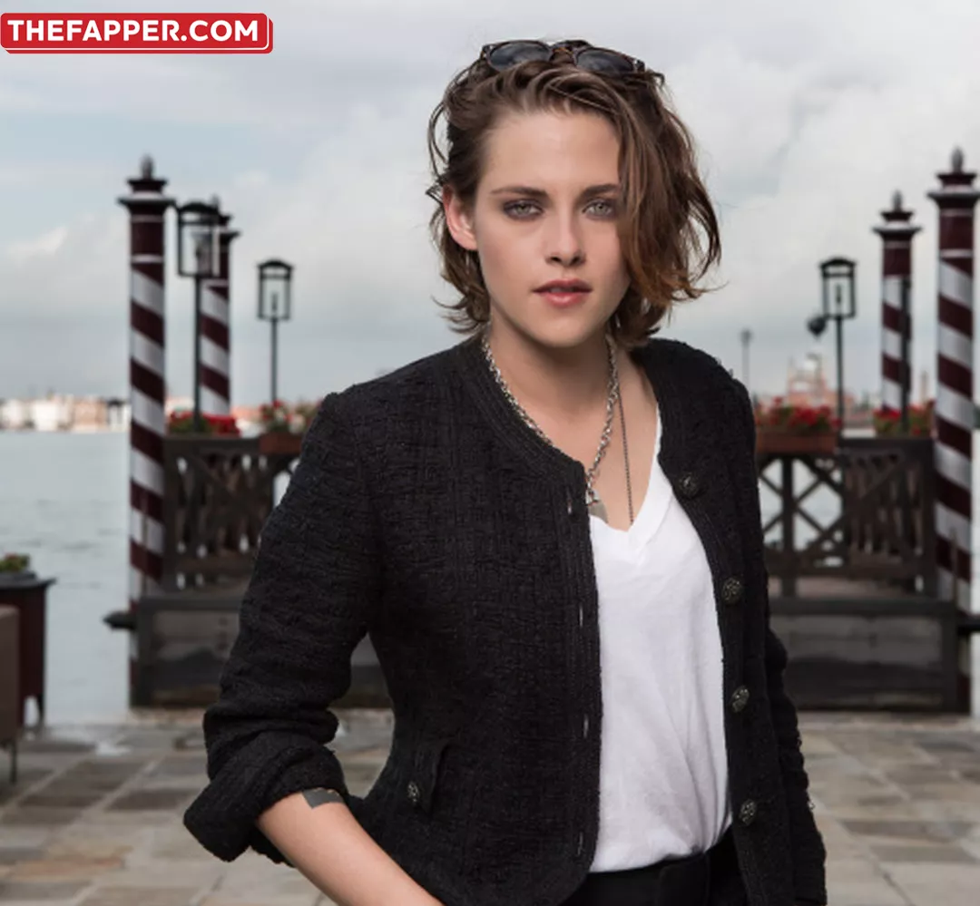 Kristen Stewart  Onlyfans Leaked Nude Image #DvI9RFQ0B1