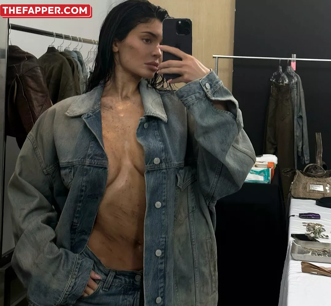 Kylie Jenner  Onlyfans Leaked Nude Image #Byqr9fnXxm