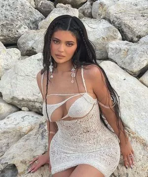 Kylie Jenner Onlyfans Leaked Nude Image #INdgcLep6d