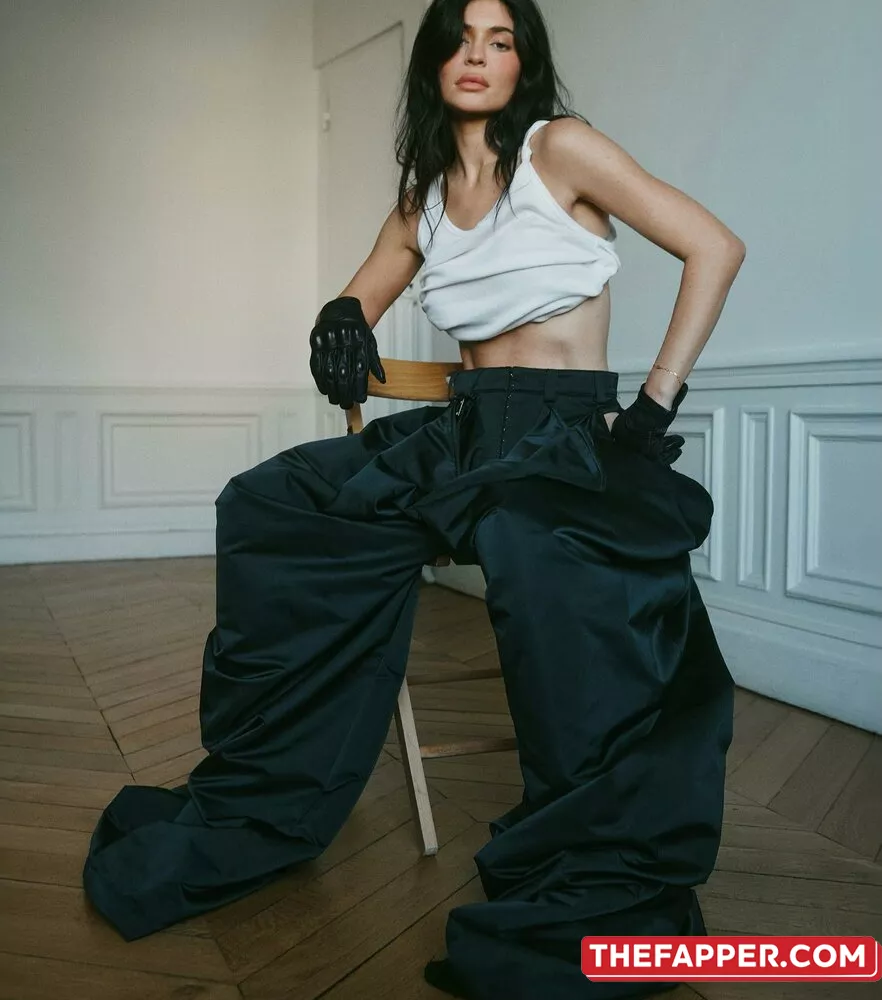 Kylie Jenner  Onlyfans Leaked Nude Image #MnPbytMPbd