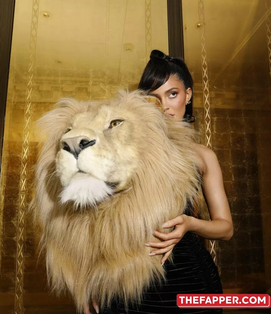 Kylie Jenner  Onlyfans Leaked Nude Image #d36V6Ycf88