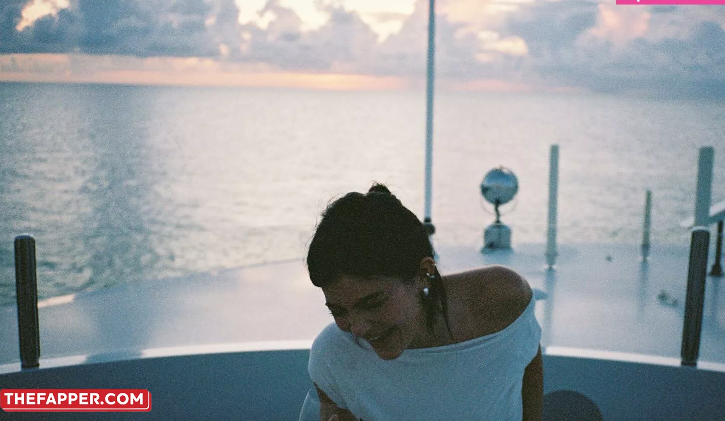 Kylie Jenner  Onlyfans Leaked Nude Image #doSD6p7aex