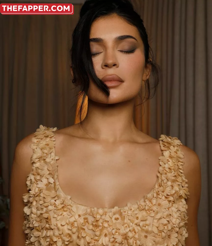 Kylie Jenner  Onlyfans Leaked Nude Image #ikFj33T2Lr