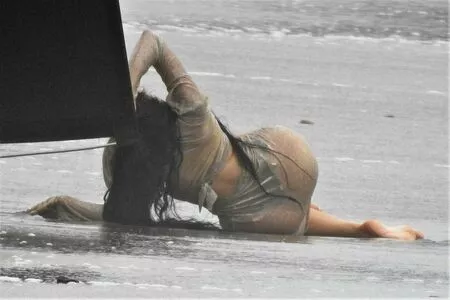 Kylie Jenner Onlyfans Leaked Nude Image #s4lyelYnGr