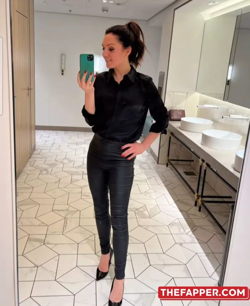 Laura Tobin  Onlyfans Leaked Nude Image #i1Xpdww1WI