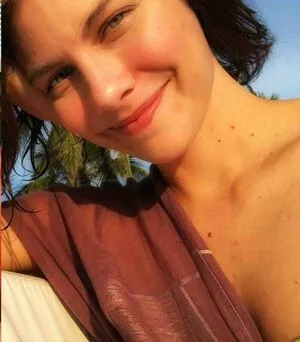Lauren Cohan #58mbZVfnGP