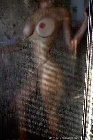 Lauren Compton #l4mpSfIgGn
