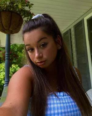 Lauren Risotti #V6tMWyEMHq