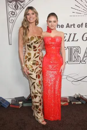 Leni Klum #8BBYzIGGF2