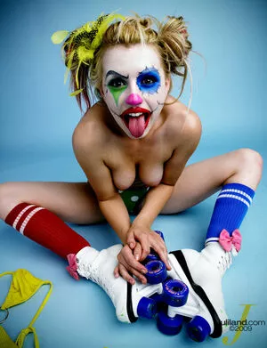 Lexi Belle #EZMLcVRRCc