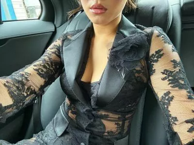 Lily Chee #wLlb77C5no