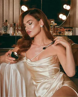 Lily James Onlyfans Leaked Nude Image #1MgEHIsl3W