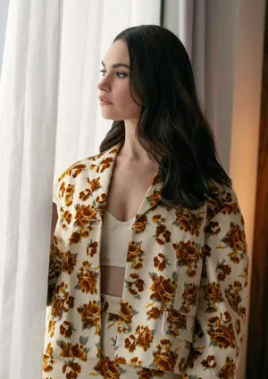 Lily James #EWhCeSjQjG