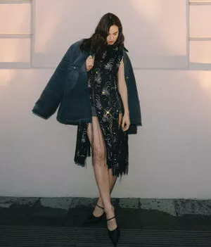 Lily James #lFrmdW6RpQ