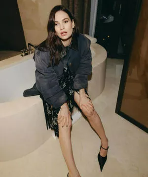 Lily James #qicyuPXqvP