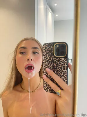 Lily Phillips #S50X3dngmC