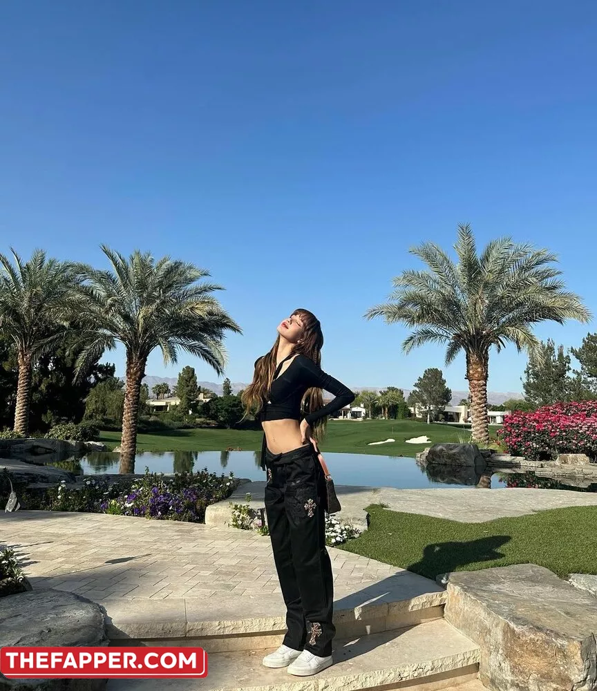 Lisa  Onlyfans Leaked Nude Image #8CSf5WCxKi