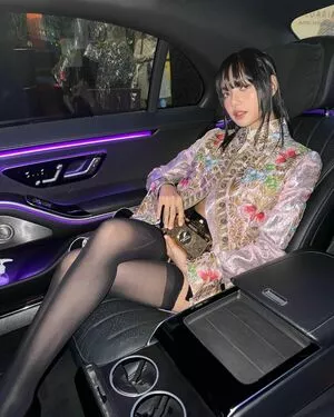 Lisa #kayYwQ5id0