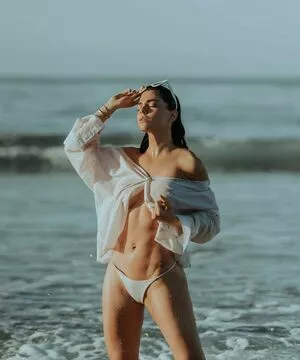 Livia Brito #ZrkURDiRJD