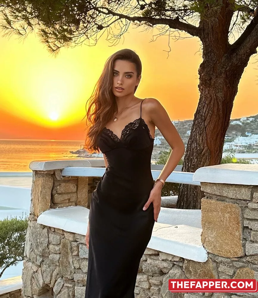 Liza Kovalenko  Onlyfans Leaked Nude Image #eDicoEsquy
