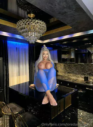 Loredana Chivu #HWMq6RrySO