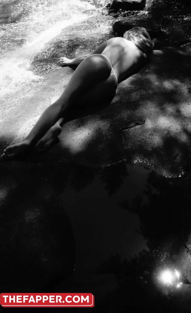 Lyubovvomne  Onlyfans Leaked Nude Image #KGouZ5z9fr
