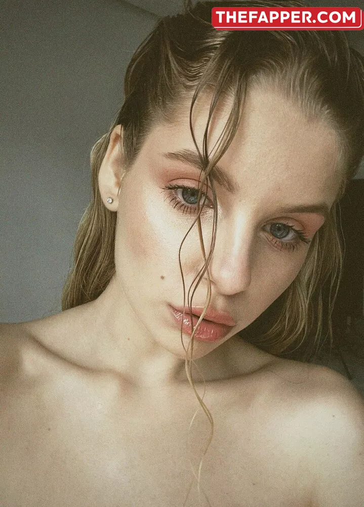 Lyubovvomne  Onlyfans Leaked Nude Image #Rj9LEDX5jO