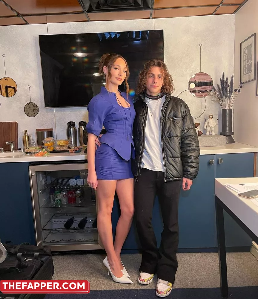 Maddie Ziegler  Onlyfans Leaked Nude Image #ZJUDrcgKYq