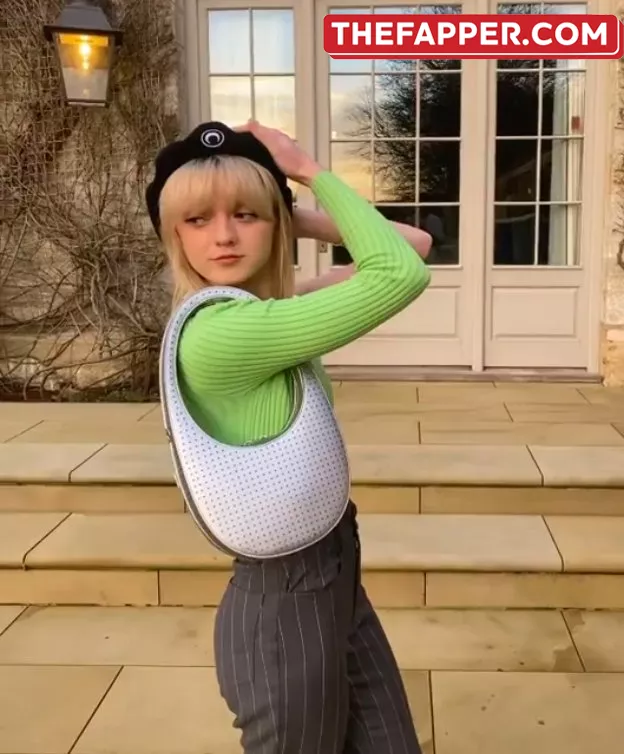 Maisie Williams  Onlyfans Leaked Nude Image #0Kl37Ex62K