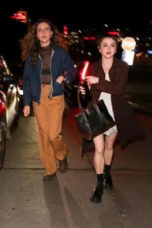 Maisie Williams Onlyfans Leaked Nude Image #1OYA68Cgmr