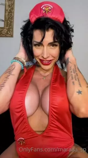 Mara Oliveira #9z4H7DnT5D