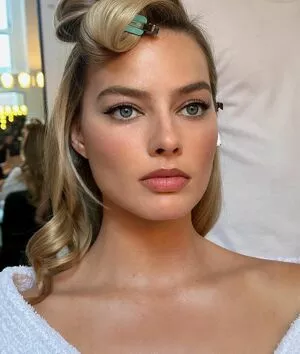 Margot Robbie #Amuxy8kcfa