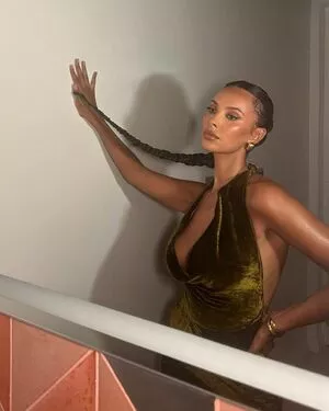 Maya Jama #nSsNKNkrj3