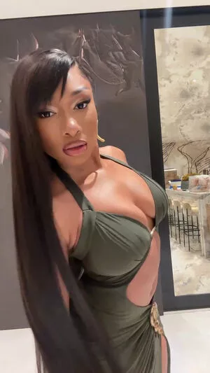 Megan Thee Stallion #nKEwmFmUeJ