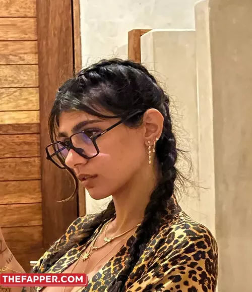 Mia Khalifa Onlyfans Leaked Nude Image #TqBMgh4Swn